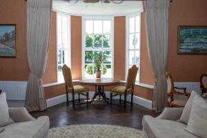 Hill House, Georgian period house, sleeps 17