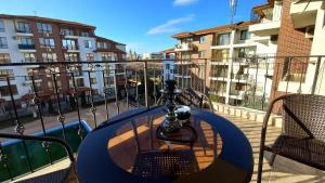 Apolon-7 Sea Breeze Apartment