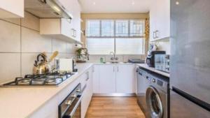 The Pearl in the Winelands