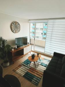 Moderno Depto con Terraza, Estacionamiento y Piscina, La Cisterna