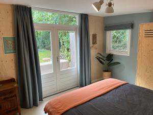 Fraaie familiebungalow op heerlijk rustige plek