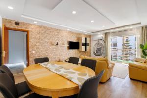 Barbecue and Beach – 200m away