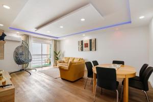 Barbecue and Beach – 200m away