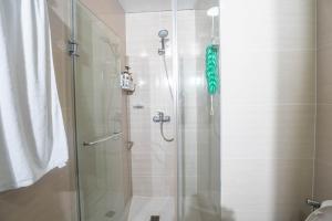 101 Newport Boulevard 1BR with Parking - Pasay City