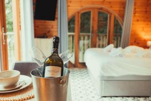 Robin Woodside Lodge