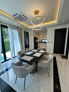 Fifth Element Pool Villa By Ere