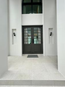 Fifth Element Pool Villa By Ere