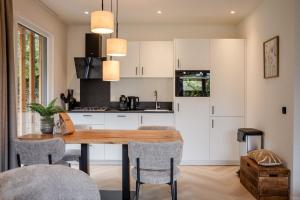 Modern Chalet with Sauna - Luxury & Comfort - VP097