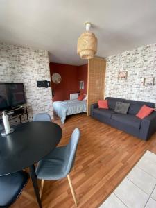 Y&E - Gare SNCF - Cité Congrès - Centre - Parking