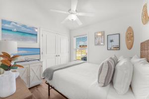 Beach House - Sun-kissed Cottage by Panhandle Getaways