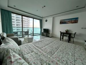 Wong Amat Tower Condominium 1205