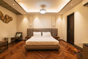 JPM Luxe Rooms & Apartment , East of Kailash
