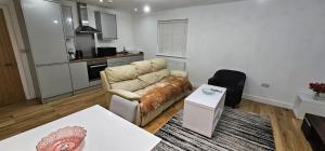 Modern 1-Bedroom Flat in SE18 10 mins to O2