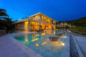 Ultra-Modern 6-Bedroom in Golf Course - PH6