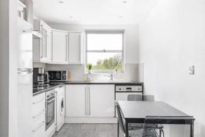 Superb penthouse with 2 bathrooms and roof terrace