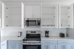 Blueground Del Valle pool nr McKinney Falls ATX-354