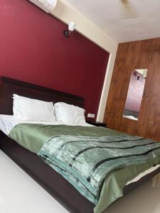 The aami Dhivahi guest house1