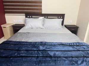 The aami Dhivahi guest house1