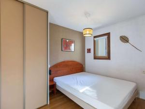 Appartement T2 avec terrasse, proche des pistes, piscine couverte, salle de fitness et services inclus - FR-1-404-305