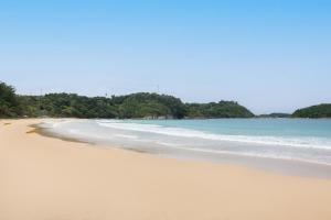 Relife Apartments by Tropiclook - Fast WiFi , Pool and Gym