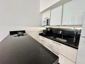 Studio apartment in Leblon near the beach