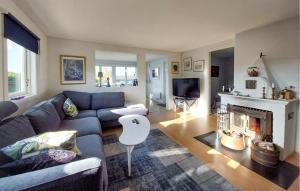 4 Bedroom Beautiful Home In Heberg