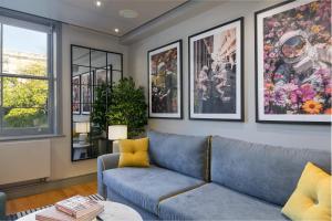 The Georgian Wink - by Frankie Says