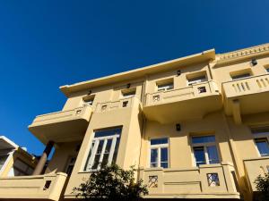 Deluxe Center Suites