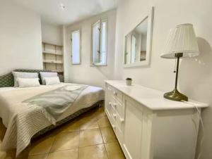 Old Town Konviktská - Bohemian Residence