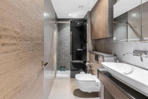 Trendy Split-Level Two-Bedroom Flat