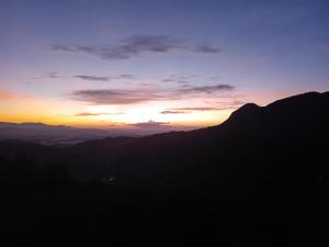 Handapan Falls - Holiday Resort