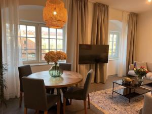 Suite Nr 5 - J26 LUXURY APARTMENT, Jauniela 26 Old Riga - Great View & Top Location - 2 Bedrooms - 80 m2