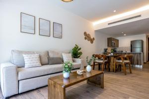 The Marlin Nook TL B008