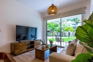 The Marlin Nook TL B008