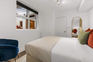 Chic Hideaway by Portobello Road