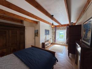Maison bretonne en pierre à deux kms de la mer