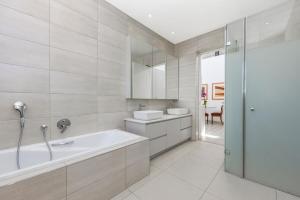 Glenhazel house 3BR Unit C