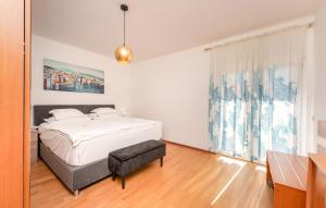 Awesome Apartment In Biograd Na Moru