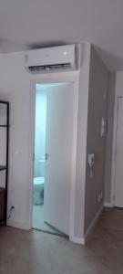 Studio Pinheiros metrô Oscar Freire e Av Paulista com ar condicionado