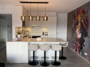 Cosy flat for 2pers 5 min from Gare du Midi by transport