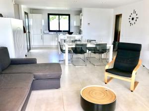 Ribera Luar Penthouse 2459