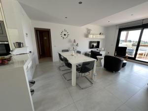 Ribera Luar Penthouse 2459