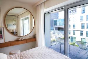 Luxury Yacht Park Apartment Marina View Gdynia Parking