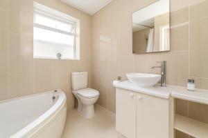 Prime Maida Vale Apartment - Walk to Portobello Road