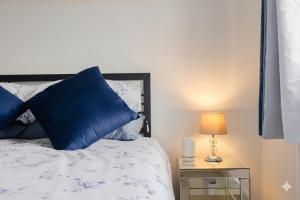 Charming 2-Bedroom Escape in Worthing