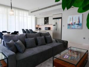 Glamorous 3BR with Marina view
