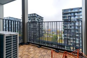 Spodek Harmony Apartment by BookingHost