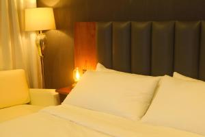 Fame Premium King Studio w Parking Pool