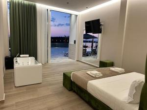 Lumeris lakeview Suites and SPA