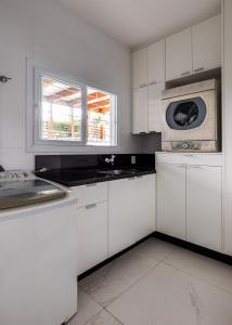 Cozy home, quiet street